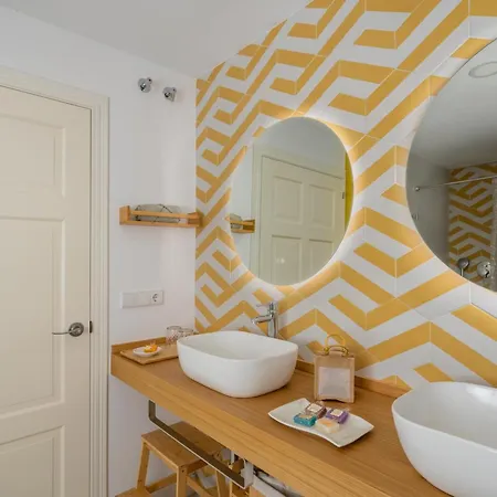Terra By La Pita - Central Premium Apartment With Parking Estepona Exterior photo